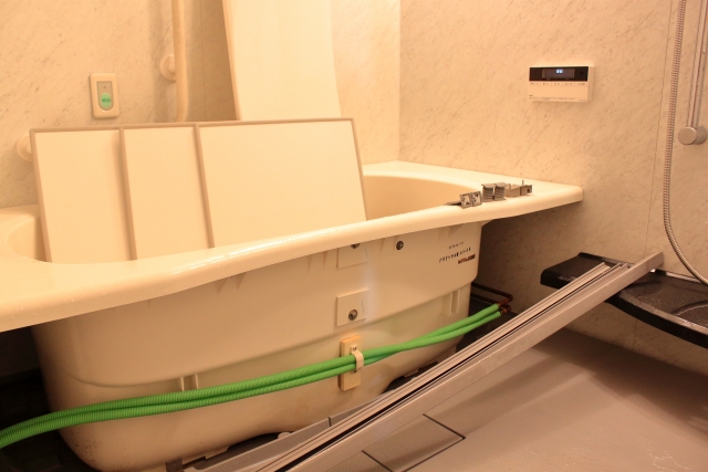 浴室クリーニング；バスタブの週1または月1回の清掃