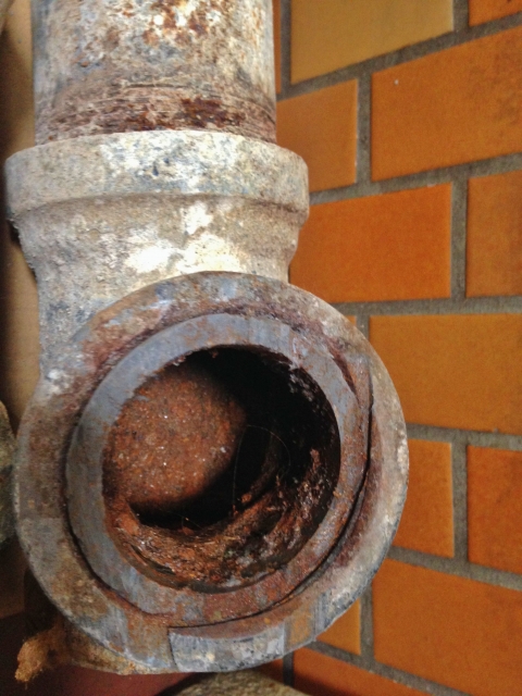 流れない排水管を流れるようにする方法