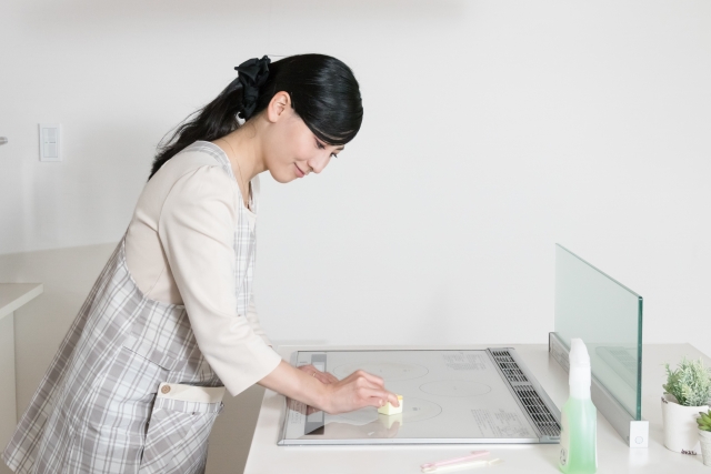 キッチンは毎日の作業とは別に酷い汚れは不定期に汚れを取り除く
