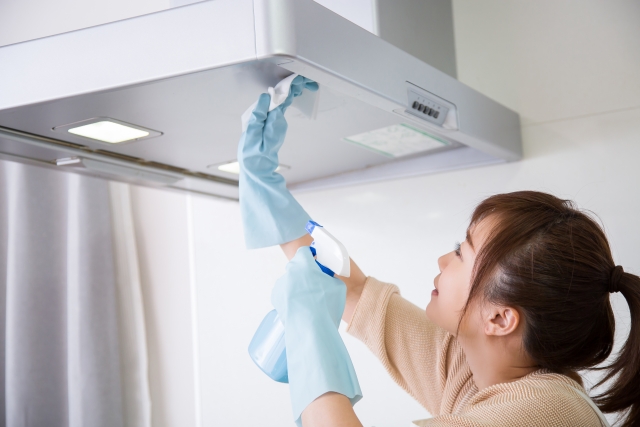  キッチンクリーニング；換気扇、掃除の頻度