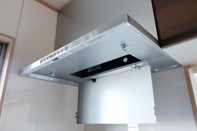 意外に簡単な換気扇掃除！プロが教えるファンの掃除方法